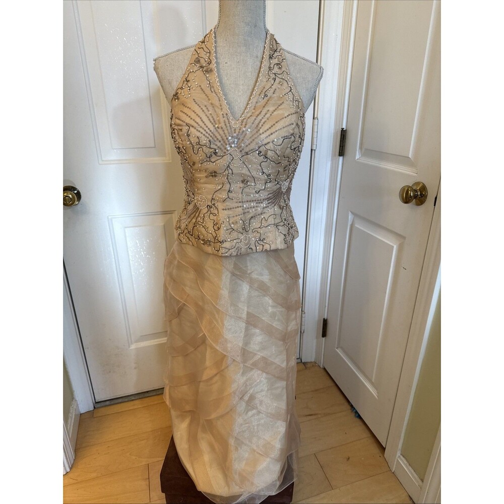 GLAM GODDESS Ignite Evenings Womens Size 10 Halter Maxi Gown With Shawl